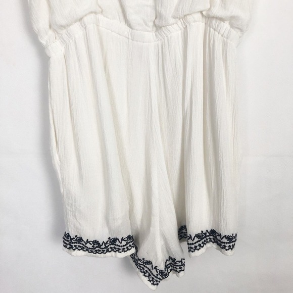 Forever 21 Embroidered Sleeveless Women's White Romper Size M - Picture 9 of 11